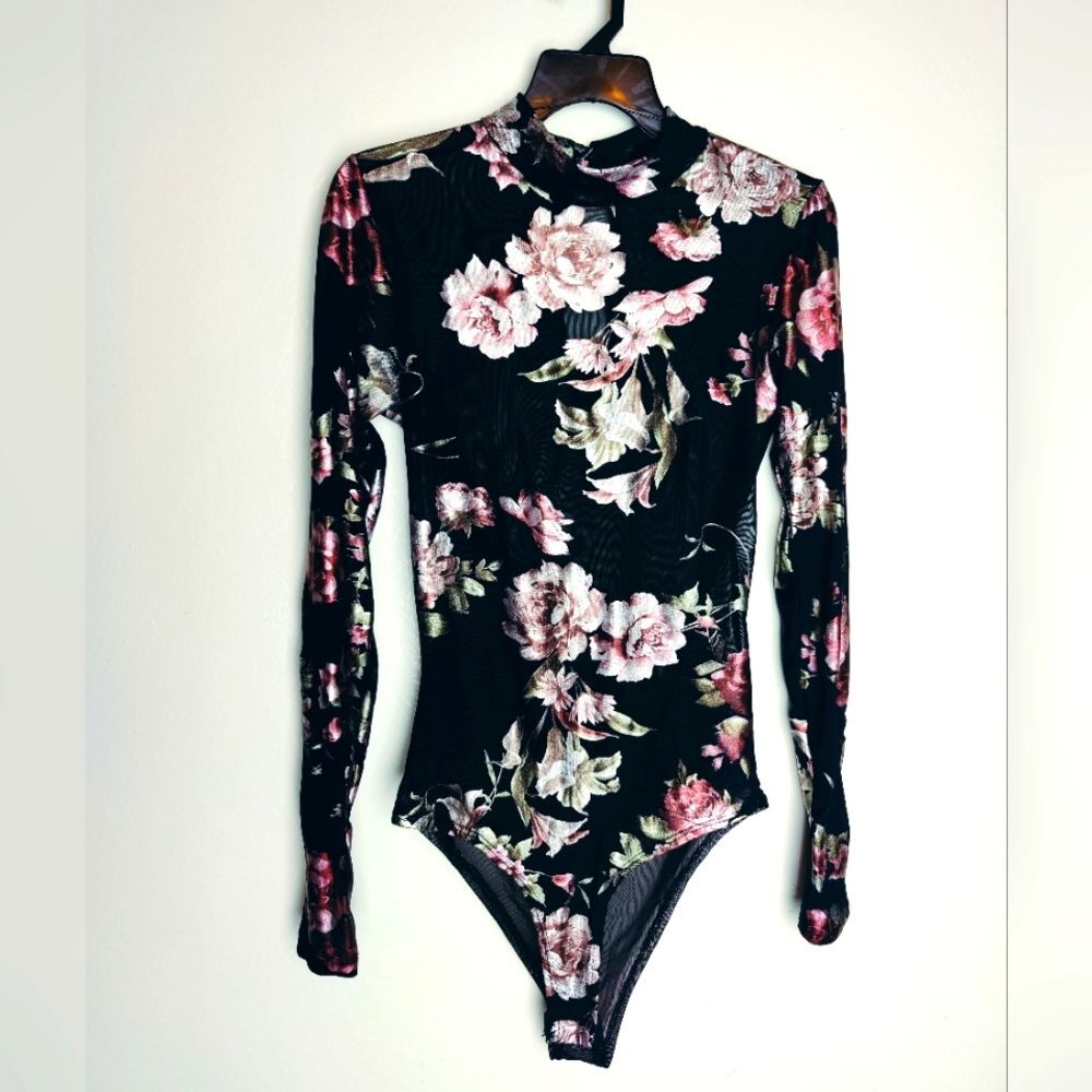 Closet 21 Black Metallic Floral Mesh Mock Neck Long Sleeve Bodysuit, Size S